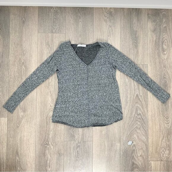 Urban Outfitters Project Social T Debbie Top Knit V-Neck Long Sleeve Gray XS - Picture 2 of 13